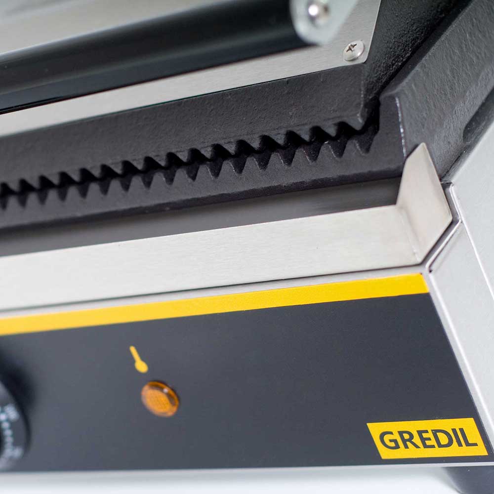 Kontakt grill PANINI, Gredil, P 2.2 kW, U 230 V - obrazek 6