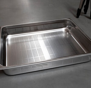 GND - 2/1-40 Pojemnik gastronomiczny GN 2/1 perforowany